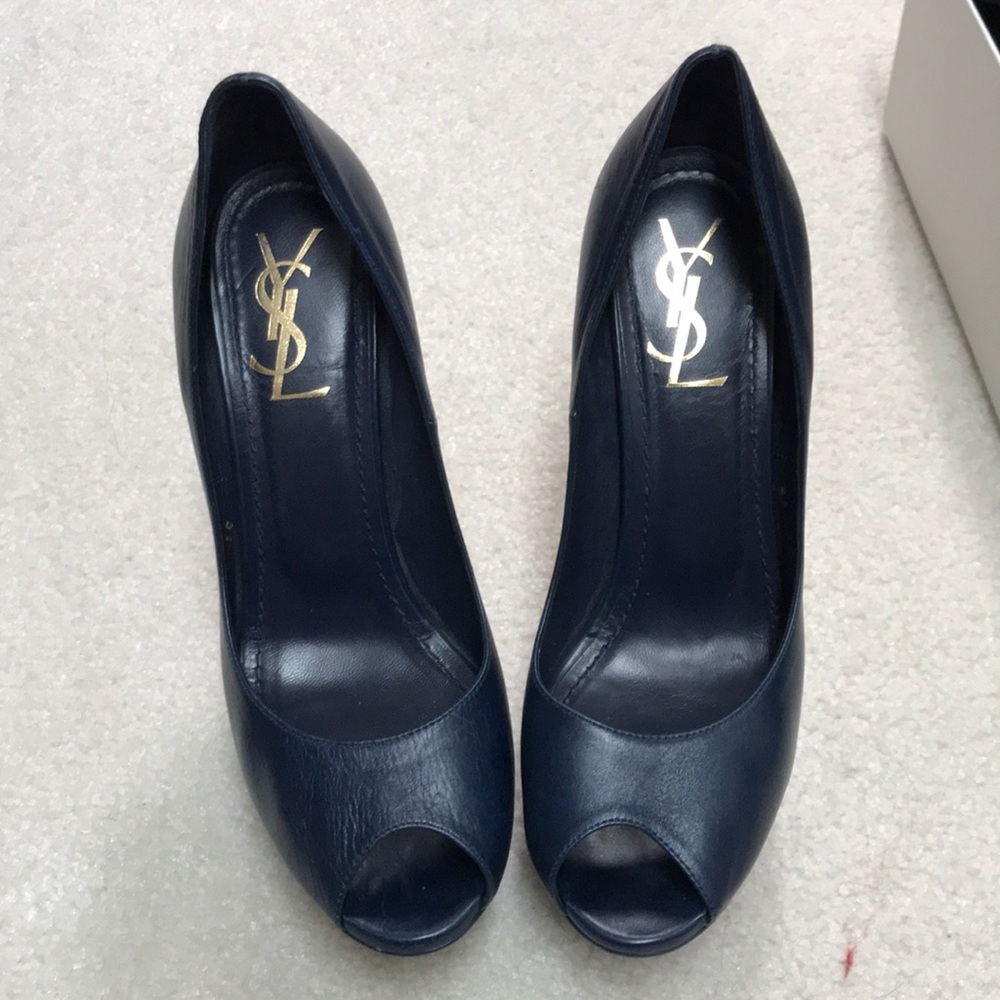 YSL Tribute!! Navy Heels 👠 Sz 38 Peep Toe 5” high